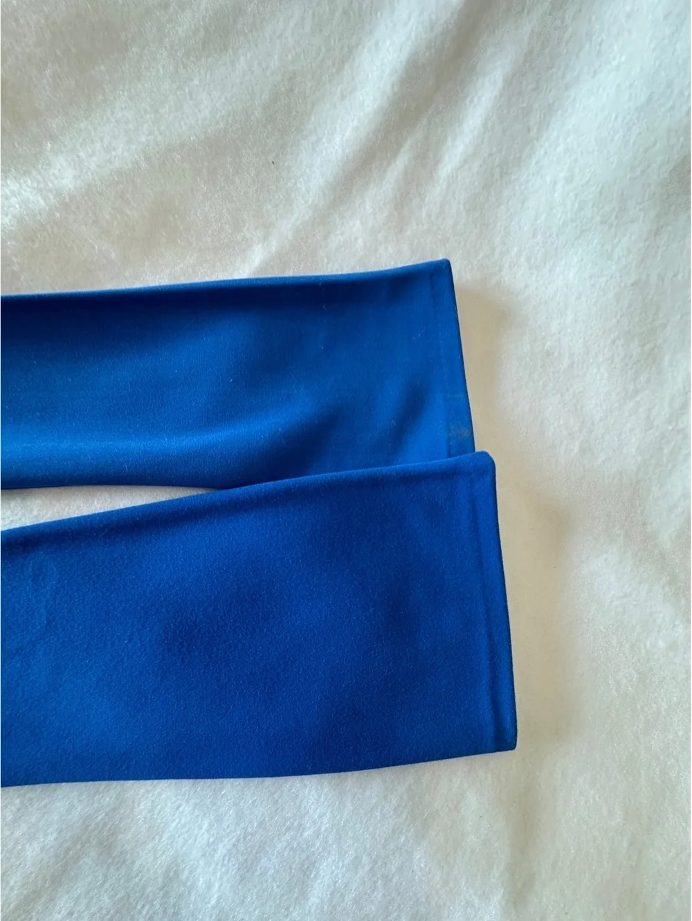 Vintage Ladies Opera Gloves in a Brilliant Blue size 6
